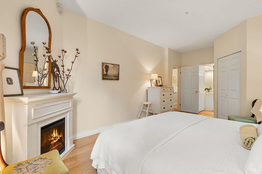 212 360 E 36th Avenue Vancouver, BC - 26