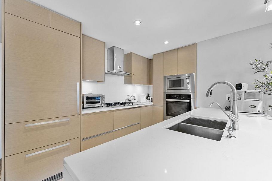 305 505 W 30th Avenue Vancouver, BC - 7