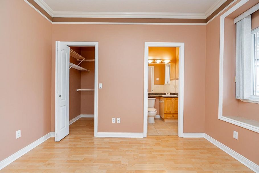 2887 E Georgia Street Vancouver, BC - 14