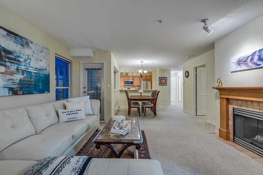 317 2929 W 4th Avenue Vancouver, BC - 2