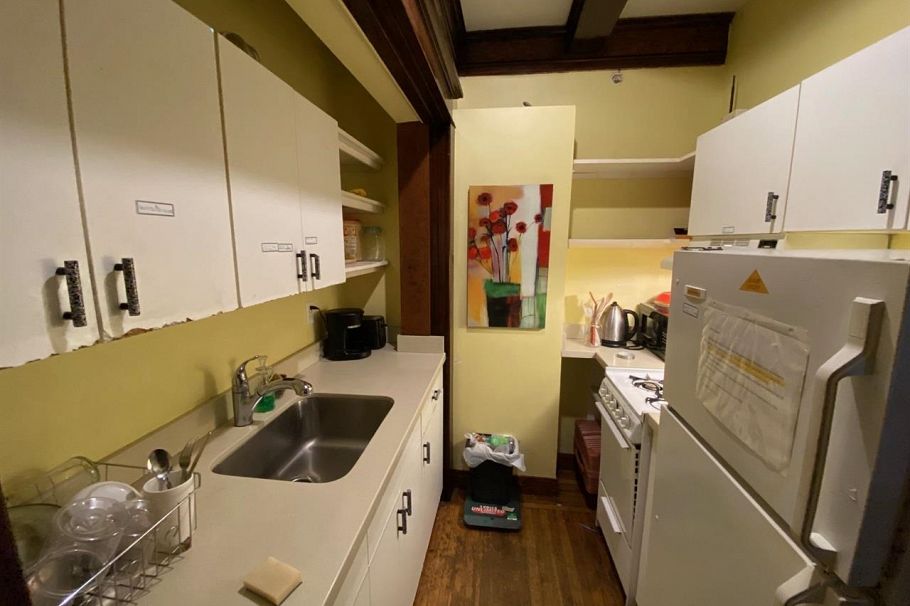 387 W 13th Avenue Vancouver, BC - 18