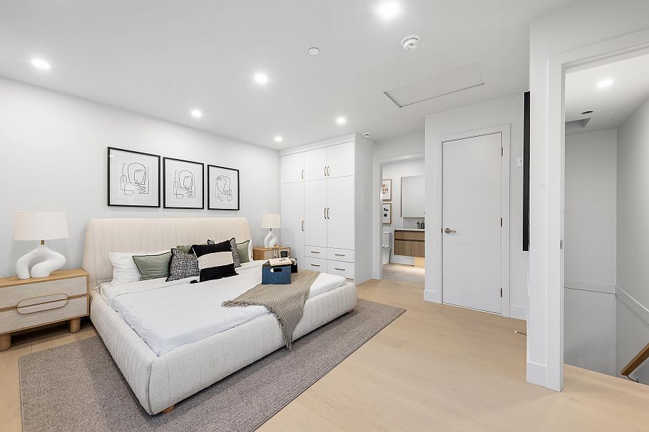 2 2136 E 10th Avenue Vancouver, BC - 30