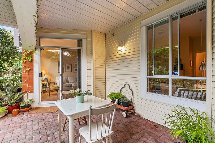 212 360 E 36th Avenue Vancouver, BC - 11