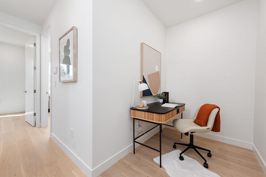 2 2750 W 19th Avenue Vancouver, BC - 19