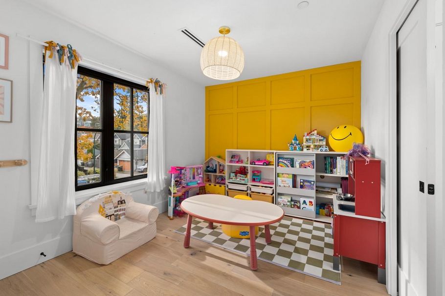 3363 W 15th Avenue Vancouver, BC - 31