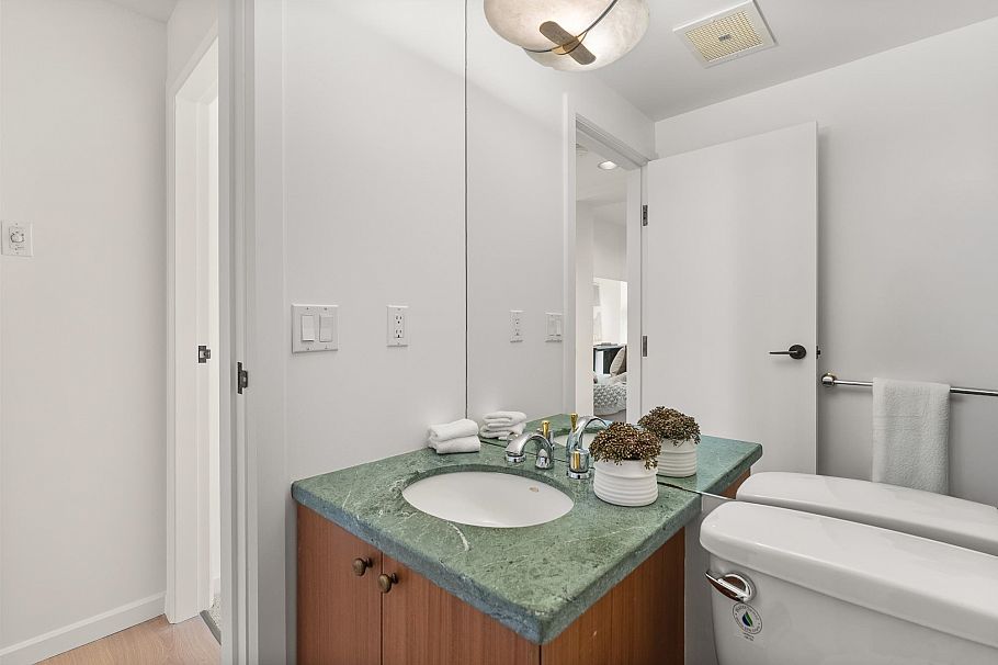 701 5850 Balsam Street Vancouver, BC - 21