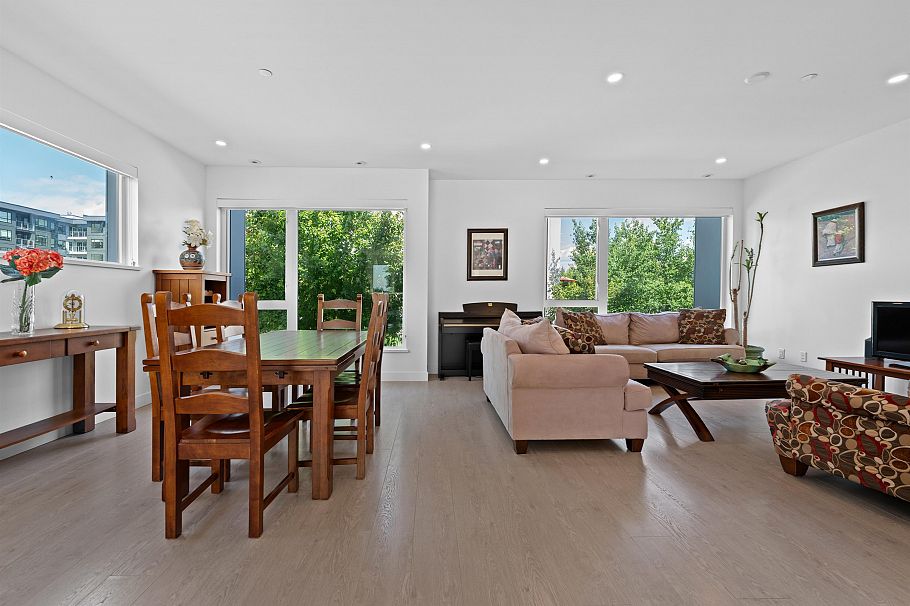 54 3597 Malsum Drive North Vancouver, BC - 14