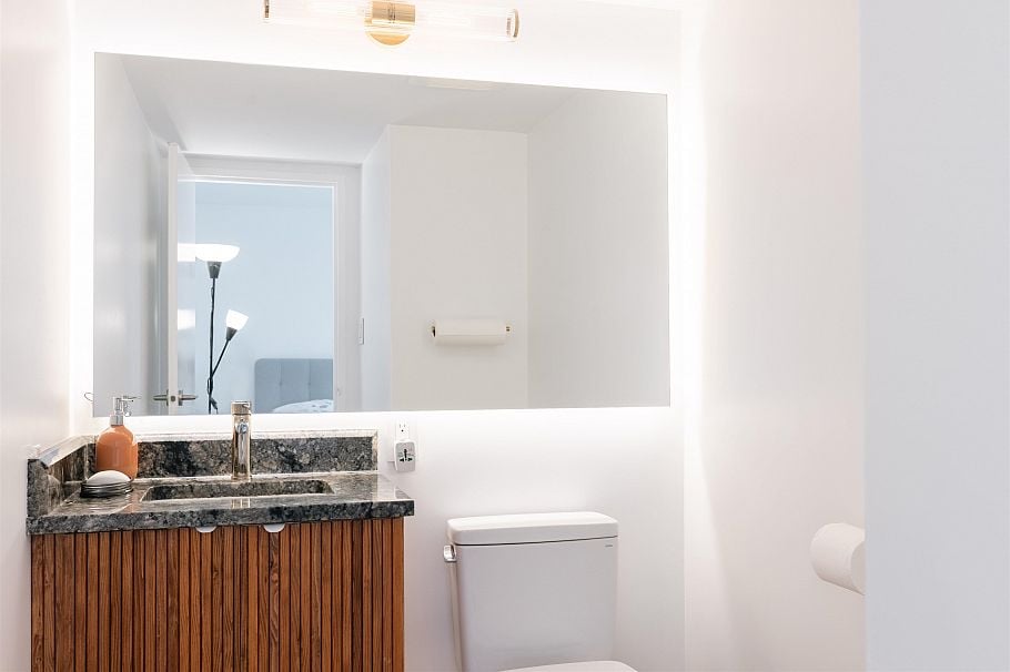 705 444 Lonsdale Avenue North Vancouver, BC - 22