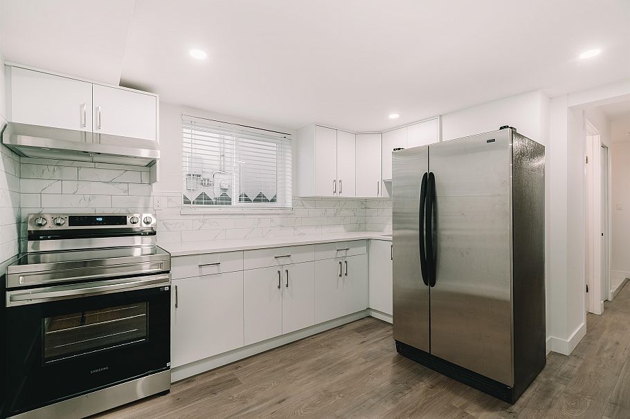 5885 Sherbrooke Street Vancouver, BC - 23