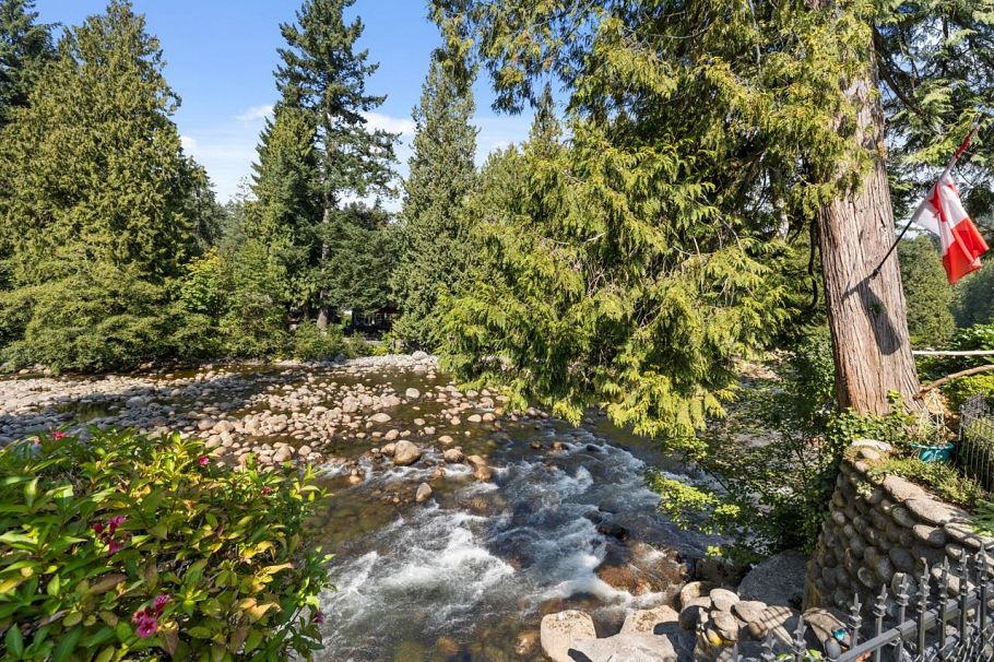 849 Riverside Drive North Vancouver, BC - 3