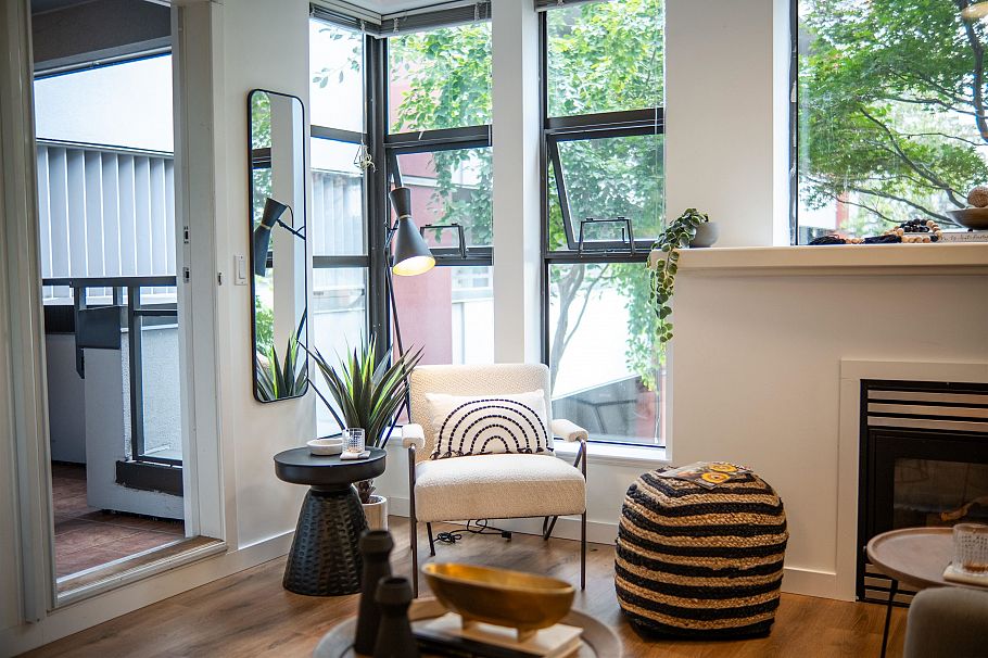 305 305 Lonsdale Avenue North Vancouver, BC - 16