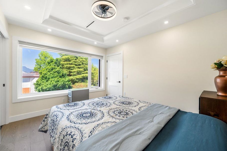 2798 E 43rd Avenue Vancouver, BC - 20