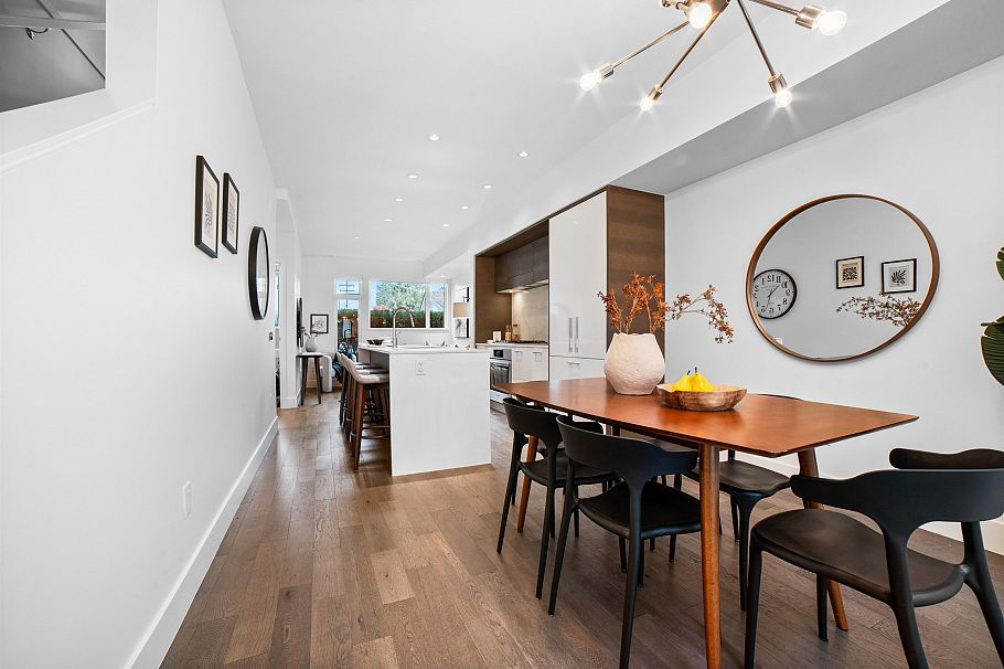 7458 Granville Street Vancouver, BC - 4