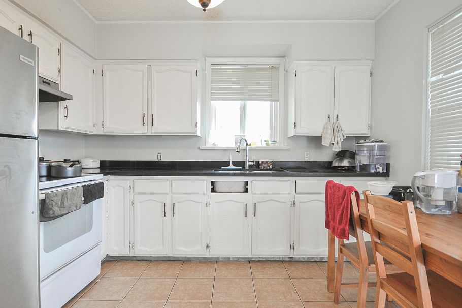 1342 E 24th Avenue Vancouver, BC - 11