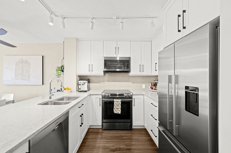 410 124 W 3rd Street North Vancouver, BC - 9