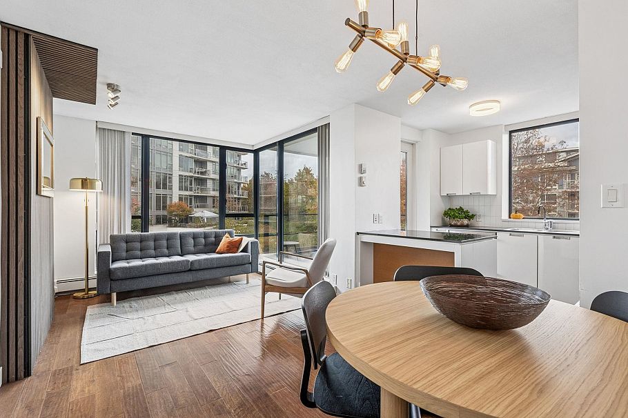 605 151 W 2nd Street North Vancouver, BC - 1