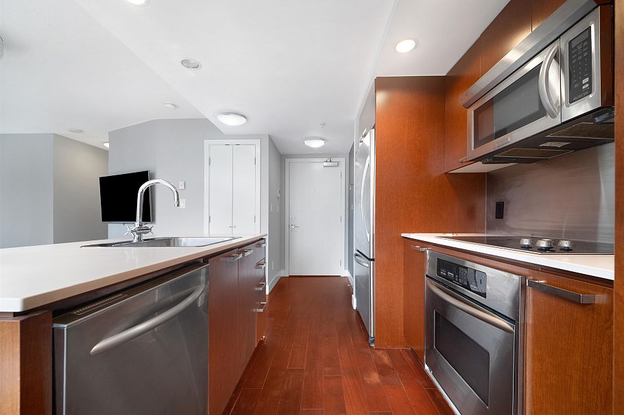 701 1255 Seymour Street Vancouver, BC - 3