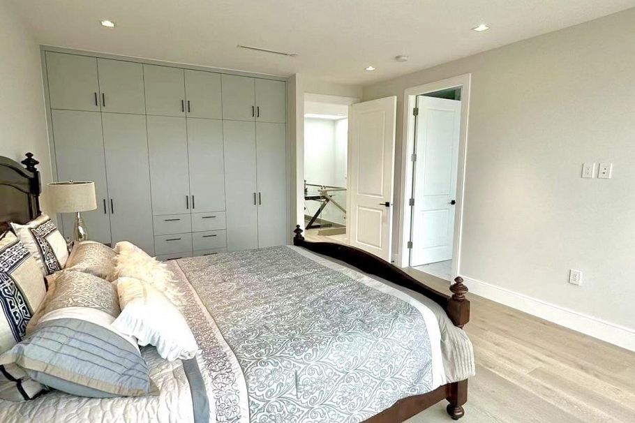 3349 W 19th Avenue Vancouver, BC - 10