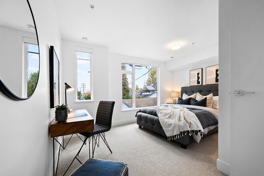 7458 Granville Street Vancouver, BC - 15