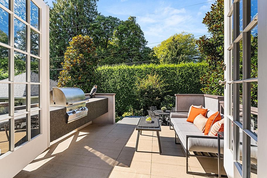 6339 Adera Street Vancouver, BC - 4