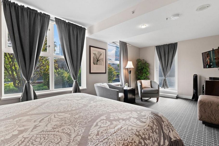 1004 121 W 16th Street North Vancouver, BC - 31