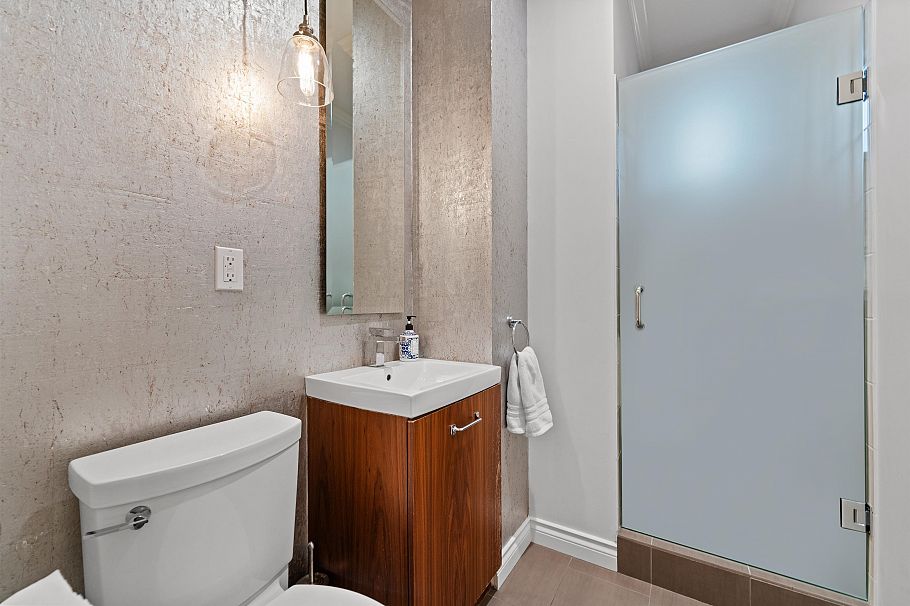 2992 W 42nd Avenue Vancouver, BC - 21