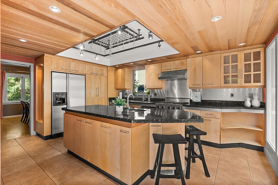 5588 Olympic Street Vancouver, BC - 11