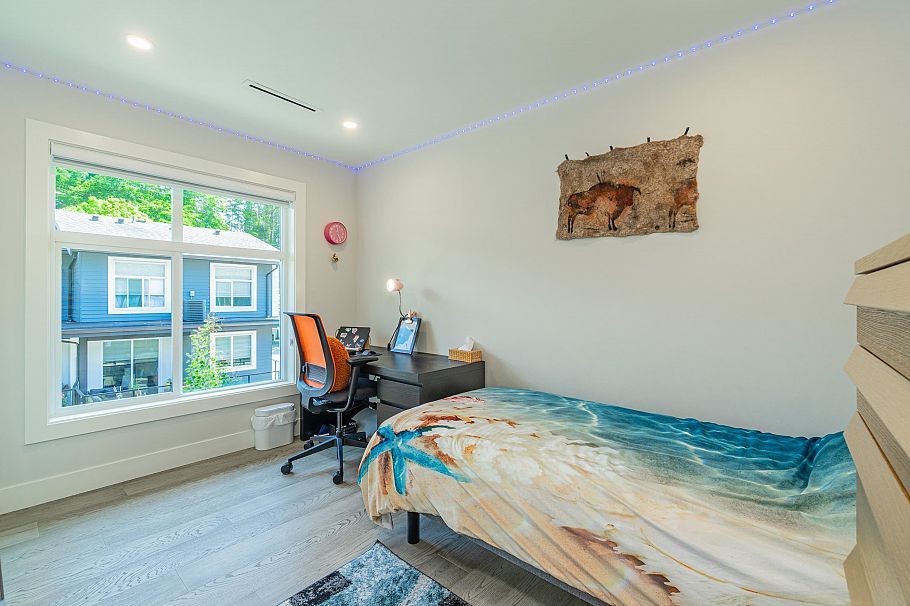 11 933 Premier Street North Vancouver, BC - 21