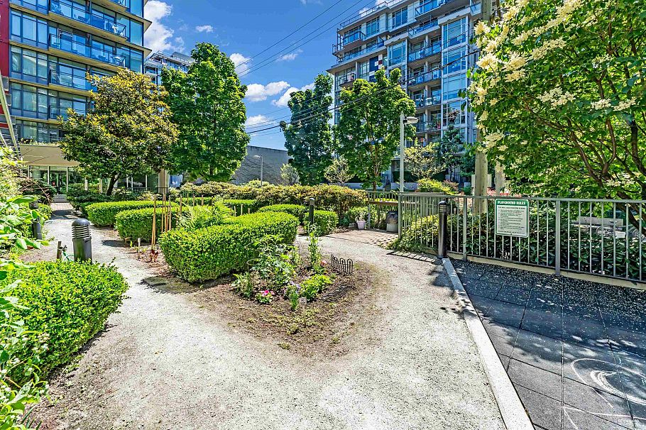 1002 88 W 1st Avenue Vancouver, BC - 28