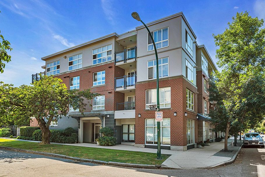 301 2096 W 46th Avenue Vancouver, BC - 1