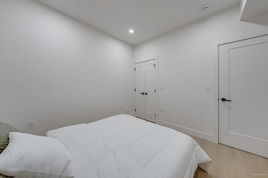 1 6730 Heather Street Vancouver, BC - 23