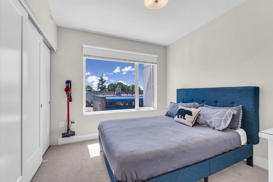 211 1496 Charlotte Road North Vancouver, BC - 17