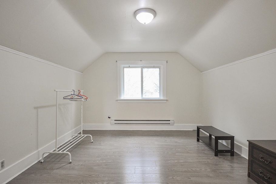 1342 E 24th Avenue Vancouver, BC - 20