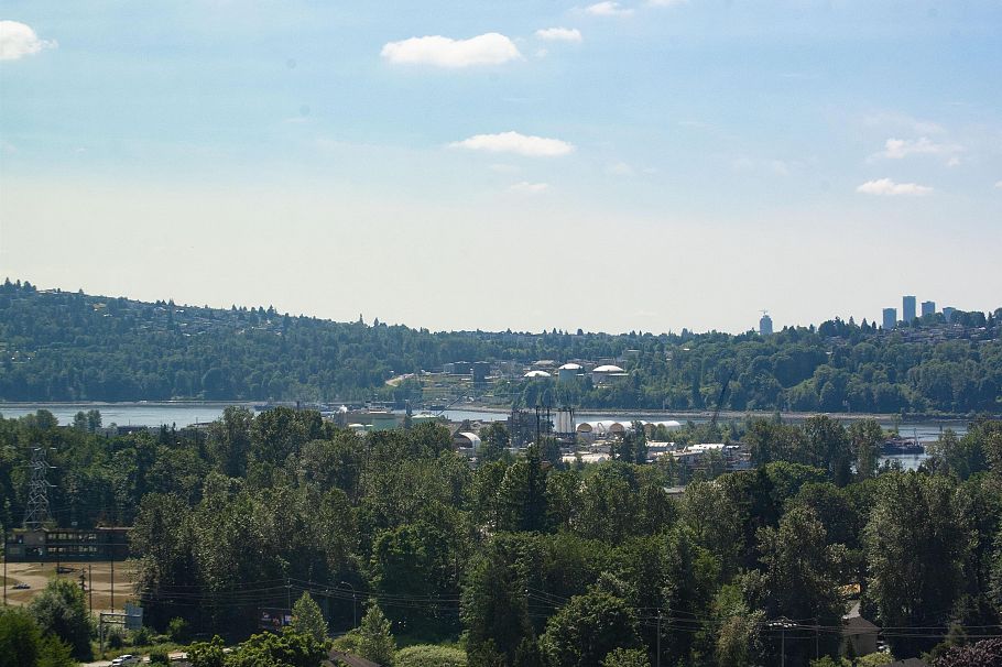 1807 1500 Fern Street North Vancouver, BC - 4