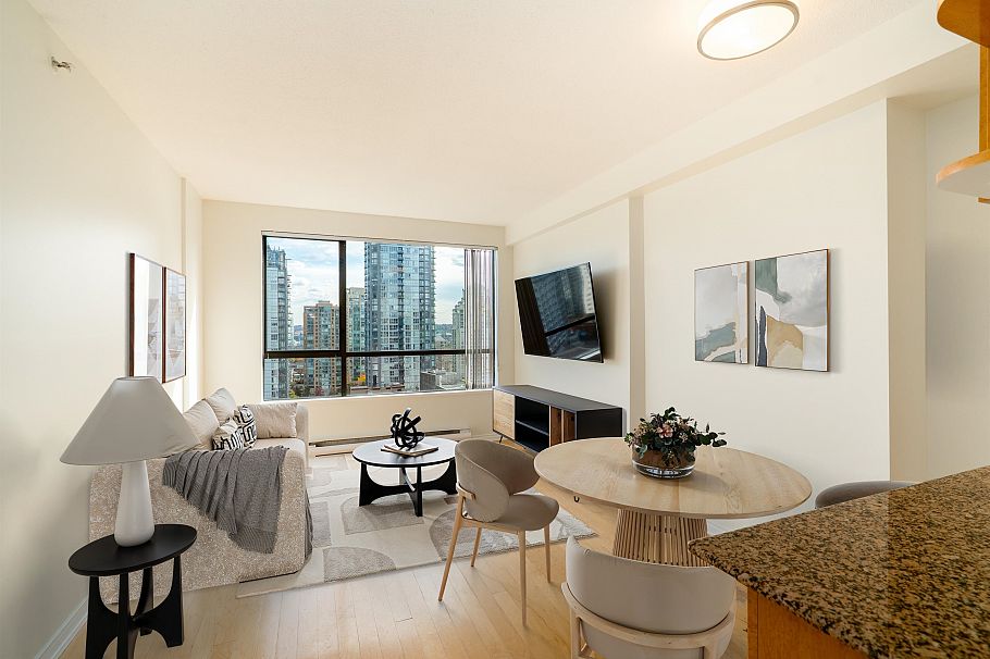 1704 1189 Howe Street Vancouver, BC - 3