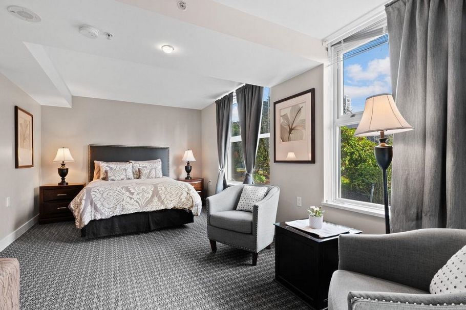 1004 121 W 16th Street North Vancouver, BC - 30