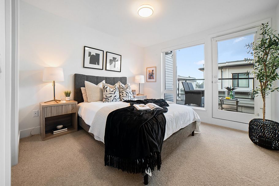 7458 Granville Street Vancouver, BC - 23