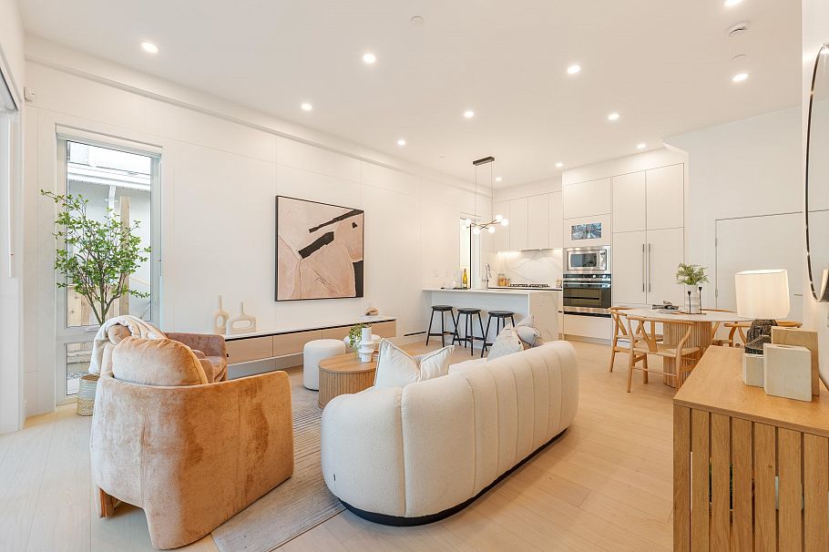 1 6933 Prince Edward Street Vancouver, BC - 2