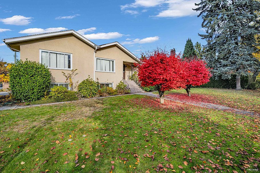 2051 W 17TH AVENUE, Vancouver BC V6J 2N3 Vancouver, BC - 1