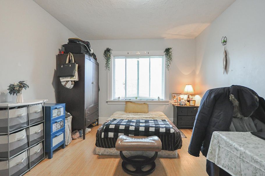 1342 E 24th Avenue Vancouver, BC - 17