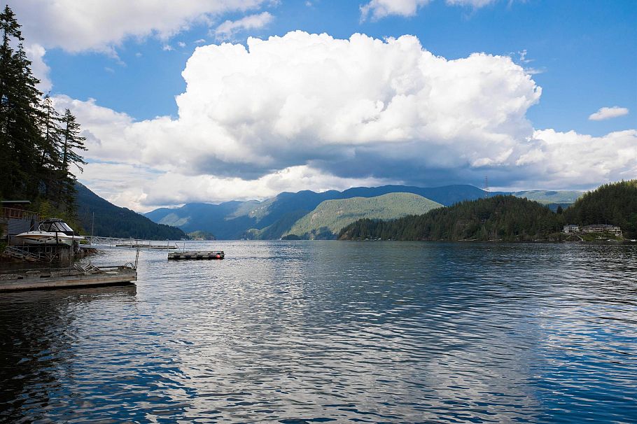 4885 Cove Cliff Place North Vancouver, BC - 2