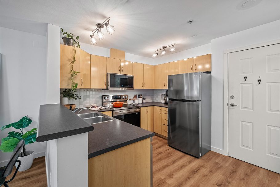 305 305 Lonsdale Avenue North Vancouver, BC - 6