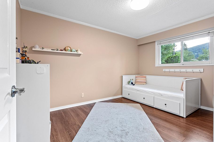 1549 Lynn Valley Road North Vancouver, BC - 31