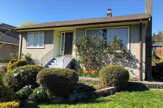 234 W St. James Road North Vancouver, BC - 1