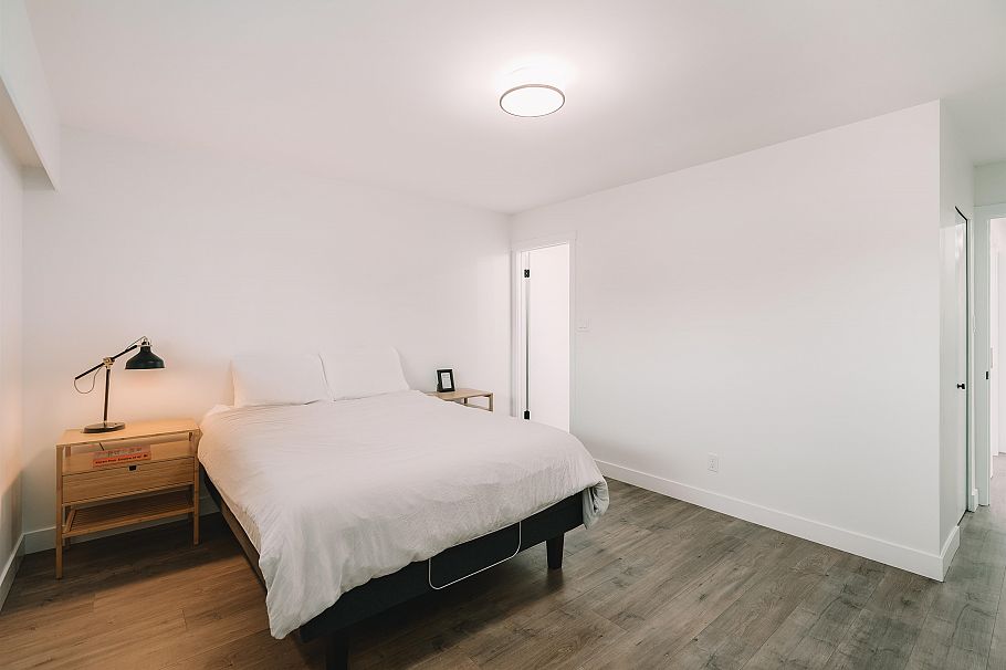 5885 Sherbrooke Street Vancouver, BC - 15