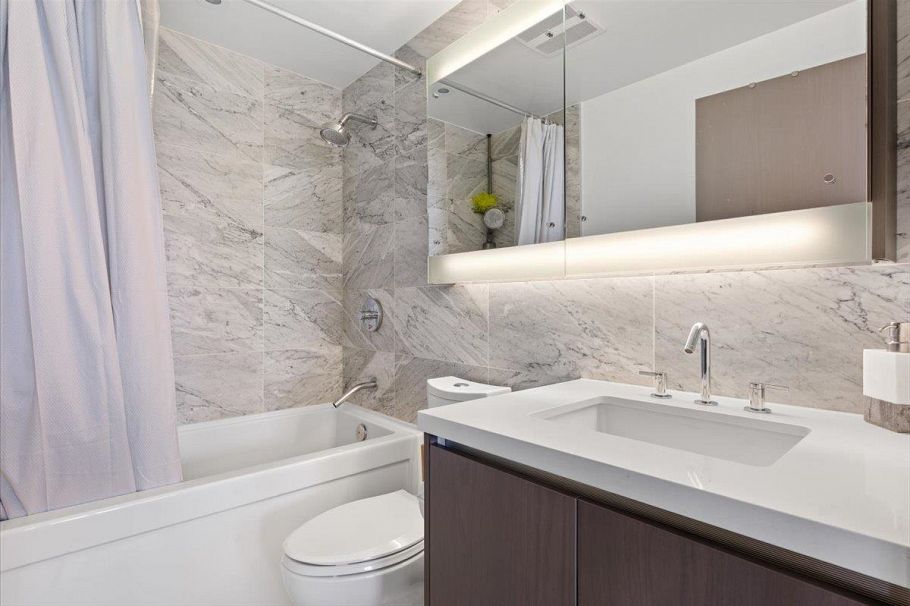 1611 68 Smithe Street Vancouver, BC - 14