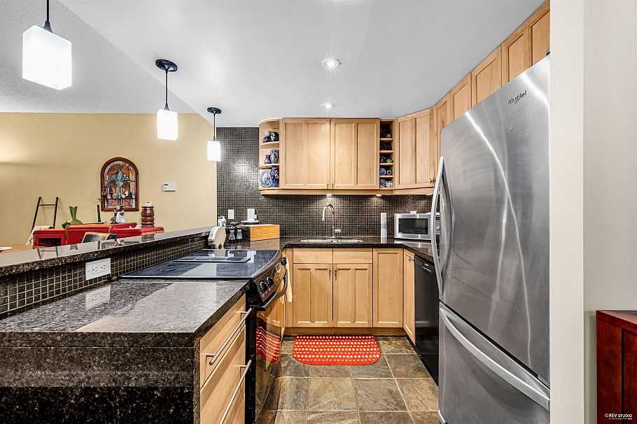 203 1867 W 3rd Avenue Vancouver, BC - 4