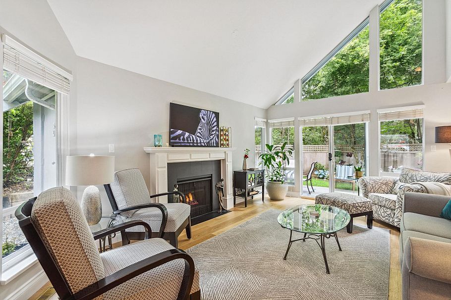 36 1925 Indian River Crescent North Vancouver, BC - 3