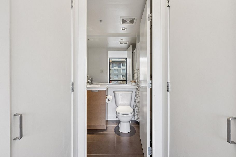 605 151 W 2nd Street North Vancouver, BC - 17