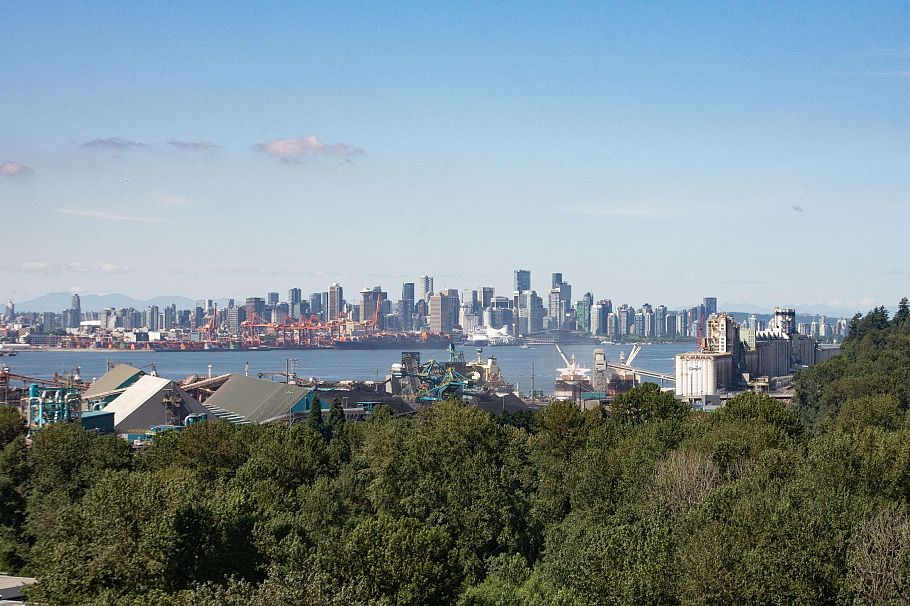 1807 1500 Fern Street North Vancouver, BC - 2